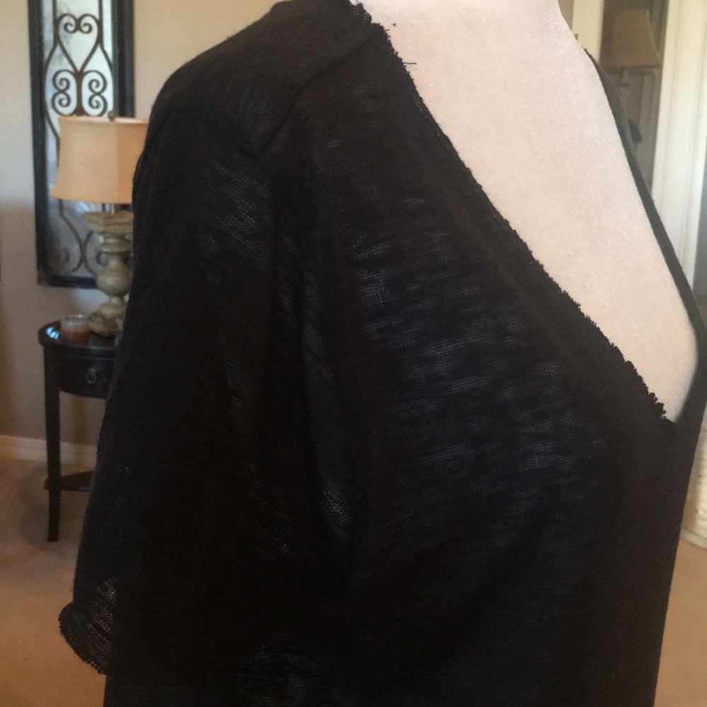 One Clothing Los Angeles Sheer V-Neck Top - Picture 7 of 12